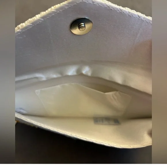 Sol de Verano Lemon Beaded Wristlet - Yellow and White - Picture 4 of 7